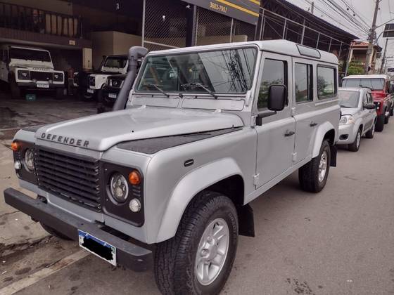 LAND ROVER DEFENDER 2.5 STD 110 4X4 TURBO DIESEL 4P MANUAL